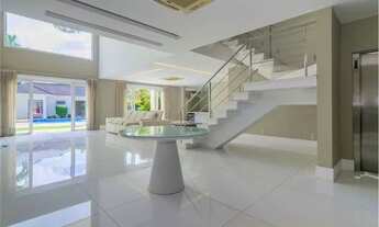 Imagem 3: Casa no Santa Mônica Jardins, 5 suítes, com elevador e semi mobiliada