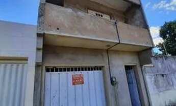 Imagem 1: Casa duplex. A venda