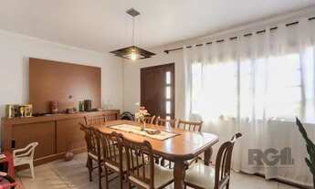 Imagem 5: Ótima casa com 04 dormitórios e 04 vagas de garagem