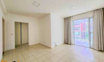 Imagem 2: Amplo apartamento de dois quartos, na quadra do mar da Praia da Costa