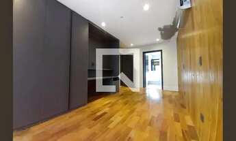 Imagem 3: Casa à Venda - Alphaville, 3 Quartos, 301 m2