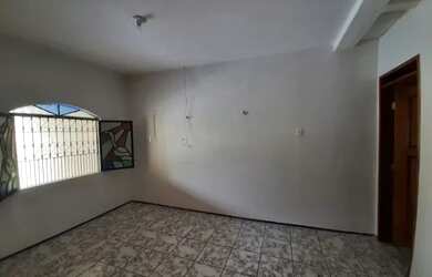 Imagem 4: Casa Plana 04 suítes sendo 02 reversíveis, 02 vagas, Jd. Cearense/Maraponga