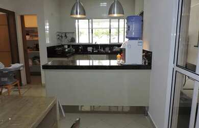 Imagem 6: Casa de condomínio sobrado para aluguel. 430 metros quadrados com 3 suítes e amplo quintal