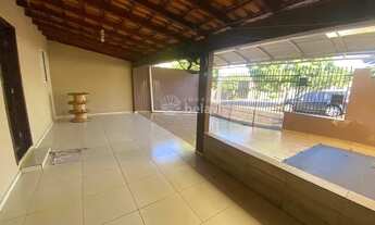 Imagem 4: CASA COM PISCINA Á VENDA NO CENTRO DE NOVO ITACOLOMI