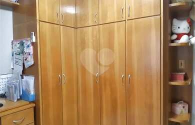 Imagem 10: Apartamento 2 Dormitórios Sala com Varanda e Vaga de Garagem