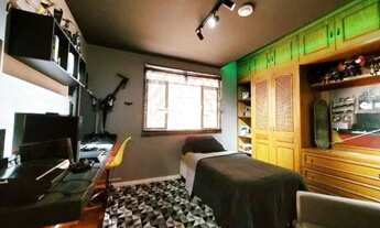 Imagem 3: Casa para venda com 292 metros quadrados com 5 quartos em Santa Cândida - Juiz de Fora - M