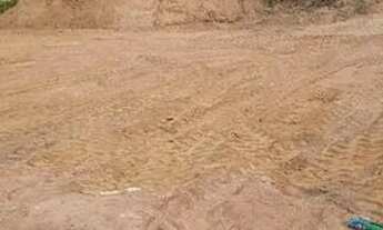 Imagem: Vende-se uma casa e um terreno próximo