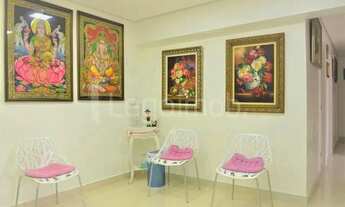 Imagem 3: Sala dividida em 6 consultórios, piso de porcelanato