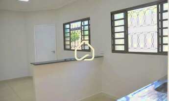 Imagem 4: Casa Com 3 Quartos no Bairro Jardim Jóquei Club