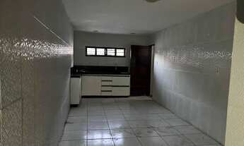 Imagem 5: Casa à Venda - Oportunidade Imperdível! Próx a ponto de ônibus, supermercado e farmácia