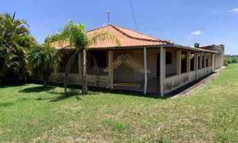 Imagem 6: Chácara em Porangaba SP, área com 20.000 m², casa com 3 dormitórios, área de lazer com pis