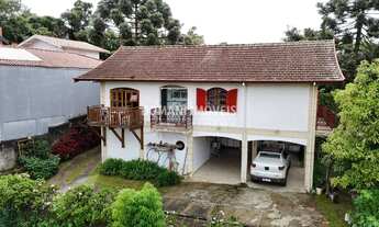 Imagem 1: Bela Casa/Sobrado na Região da Abernéssia - Campos do Jordão/SP