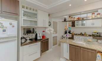 Imagem 6: Apartamento amplo com 3 dormitórios, 1 suíte e com 1 vaga no Petrópolis