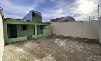 Imagem 2: Casa com laje 2 Quartos (1 Suíte) na Fazendinha Reformada e Desocupada