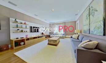 Imagem 6: Casa de Alto Luxo à Venda na Fazenda da Grama :Um Refúgio Perfeito para Sua Família