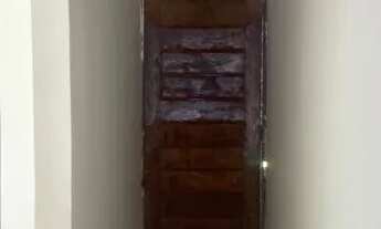 Imagem 3: Casa grade de frete pra rua?! um banheiro !! Quintal