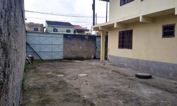 Imagem: Casa Duplex com Quintal Grande - Est. Do