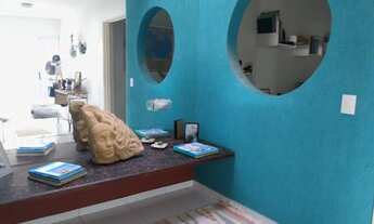 Imagem 2: Casa mobiliada à venda tem 300 m², com 3 suites, às margens da Lagoa,com piscina