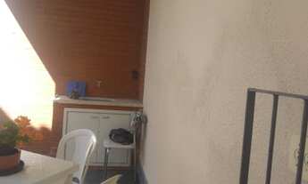 Imagem 7: Casa para aluguel e venda tem 320 metros quadrados com 5 quartos