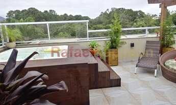 Imagem 7: Cobertura com piscina e suíte distante apenas 3 quadras do mar em Canasvieiras!