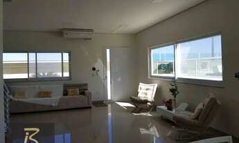 Imagem 7: Sobrado alto padrão de frente para o mar com 5 suites sendo 1 master com 2 banheiros hidr