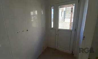 Imagem 3: PORTO ALEGRE - Casa Padrão - Lomba do Pinheiro