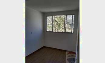 Imagem 2: Cobertura com dois quartos, sala, cozinha com armários planejados, banheiro, churrasqueira