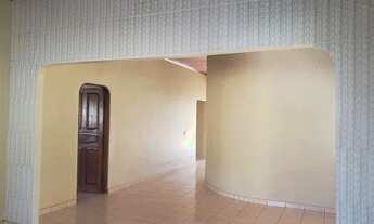 Imagem 2: ALUGA-SE CASA Casa com 3 dormitórios