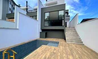 Imagem: Sobrado geminado no bairro Glória com 3