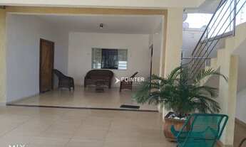 Imagem 2: Sobrado com 5 dormitórios à venda, 296 m² por R$ 820.000,00 - Botafogo - Nerópolis/GO