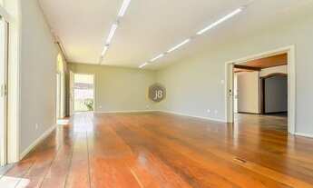 Imagem 2: CASA COMERCIAL NO CENTRO CÍVICO COM 6 VAGAS CASA COMERCIAL NO CENTRO CIVICO COM 6 VAGAS