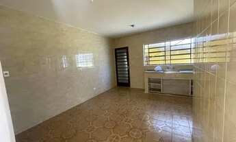 Imagem 5: Sobrado com suíte e varanda para locação no Centro