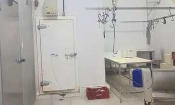 Imagem 4: Casa e salão Casa com 4 dormitórios