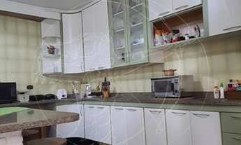 Imagem 7: Sobrado para aluguel possui 650 metros quadrados com 4 quartos