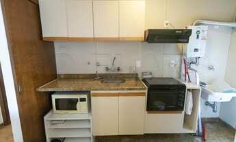 Imagem 7: Flat nos Jardins, prox a Av. Rebouças, Paulista, rodeado por um vasto comércio em seu ento