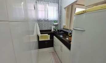 Imagem 3: Apartamento Mobiliado com 1 Dormitório e Garagem na Vila Tupi, Apenas 100 Metros da Praia