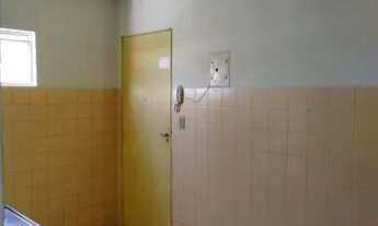 Imagem 4: Alugo AP bem ventilado com ótima localização e garagem fechada