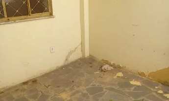 Imagem 5: Casa fundos 1 salao 1 quartão cozinha banheiro área. R$ 180 mil. Aceito /carta/fgts