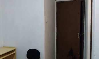 Imagem 4: Quarto suíte Quarto com aluguel por R$800 /mês