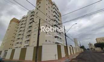 Imagem 1: Apartamento para aluguel, 3 quartos, 1 suíte, 1 vaga, Umuarama - Uberlândia/MG - R$ 1.600