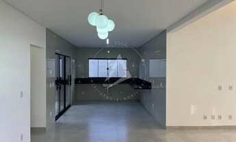 Imagem 5: A venda no Jd Atlântico casa com 3 suítes sendo 1 suíte master com Banheira