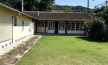 Imagem 6: Casa à venda com 1050,00m² e 4 quartos sendo 3 suítes, em Valparaíso, Petrópolis - RJ