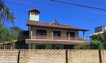 Imagem 2: Casa 3 dormitórios (1 suíte) no Morro das Pedras em Florianópolis SC