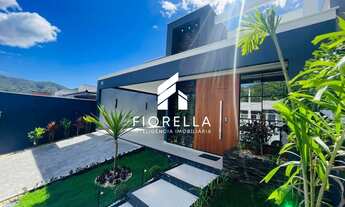 Imagem: Casa térrea com 03 dormitórios sendo 01