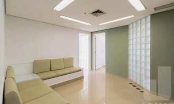 Imagem: Conjunto Comercial em frente ao Hospital