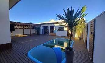 Imagem: Excelente casa com piscina na Urussanguinha