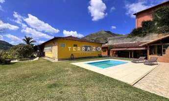 Imagem: Casa com piscina, sauna e varanda gourmet