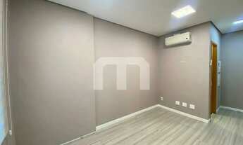 Imagem 2: Linda sala com 33,53 m², 2 banheiros, ar condicionado , 1 vaga