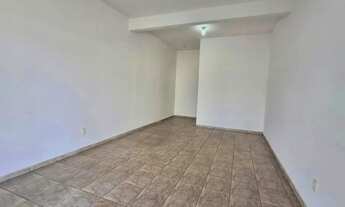 Imagem 7: Sala comercial 28m² com banheiro, ótima localização e portas seguras ideal para seu negóc