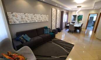 Imagem 2: Sobrado com 4 quartos / sala de tv / área gourmet e quintal